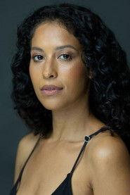 Kaya Rodrigues as Sara in The Pink Cloud 2021