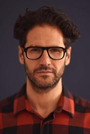 Mauricio T. Valle as  in Dariela Los Martes 2014