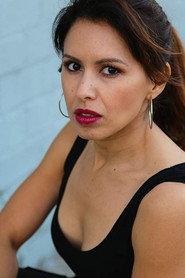 Kikey Castillo as Mina in Free Lunch 2008