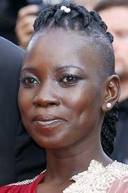 Nadège Ouedraogo as The cybercafé cashier in The Unknown Girl 2016