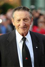Walter Gretzky as Himself in UKE 2020