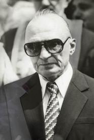 Dan Deșliu as Erbasu in Farewell, Dear Nela! 1972