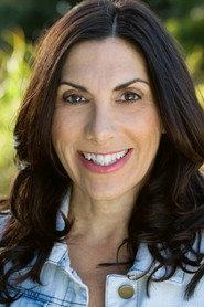 Sue Schaffel as Maggie in I Like Me 2018