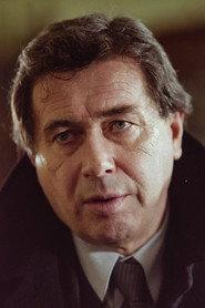 Janusz Gajos as Mikołaj in Three Colors: White 1994