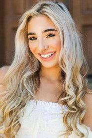 Caroline Arrington as Caroline in Teen Musical: The Movie 2020