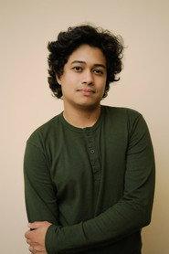 Henrique Augusto as Lucas in Moon River 