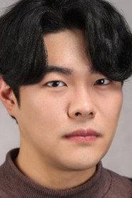 Park Jong-Hun as Yeong Hoon in Secret Roommate 2020