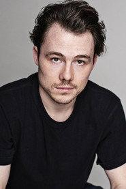 Andrew Laithwaite as Robert in Schlaf Night 2018