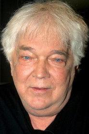 Thomas Harlan as Self (voice) in Torre Bela 1977
