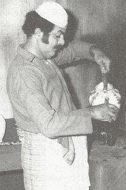Hussein Ghloum as حسين الجرسون in Om Anbar’s Casino 1966