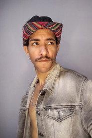 Muri Almeida as Self / Tárcio in 2plus1