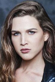 Sarah Chahley as It Girl in Little Girls 2017