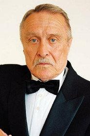 Gennadiy Garbuk as Лопотуха in The Black Castle Olshansky 1984