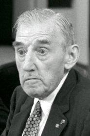 Joe Madden as Old Man Neighbor in The Owl and the Pussycat 1970