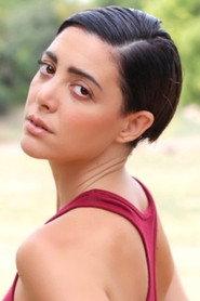 Manuela Zero as Mara in Quasi orfano 2022