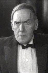 Mikhail Doronin as Isaak Gorizont in Horizon 1932