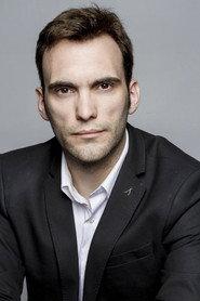 Sergi Cervera as Ange in Tocats pel foc 2020