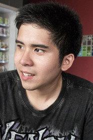 Tanatorn Tanalekaphat as Khim's Friend in Happy Ending 2017