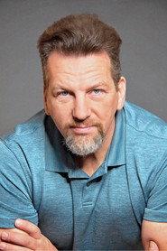 Jay Heselschwerdt as Les in Punch the Boss 2023