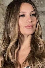 Carolina Ardohain as Ofelia in Desire 2017