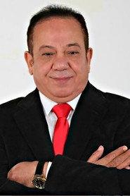 Mohamed Mahmoud as عزت المحامي in The Fugitives 2023