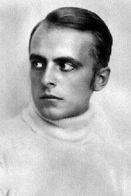 Sebastian Droste as Ein Tänzer in Algol: Tragedy of Power 1920