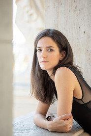 Júlia Huzella as Feleség in Cserekapus 2020