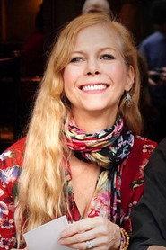 Elizabeth Farrington as Restaurant Patron in Bombshell 2018