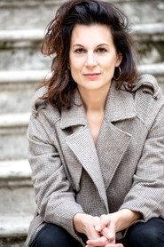 Laura Riccioli as Angelica, the Italian screenwriter in Moderation 2016