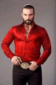 José Luis Reséndez as Valentín in Punto y Aparte 2002