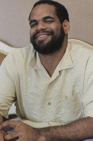 Alex Antigua as Ricardo in Vuela Palomita 2024