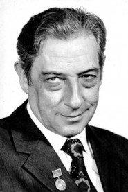 Boris Tabarovsky as Bezzubtsev in At War as at War 1969