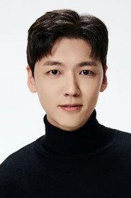 Jang Se-hyun as Ik-hoon in Two Weddings and a Funeral 2012