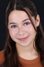 Omi Lichtenstein as Malia in Christmas in Chicago