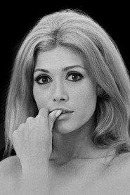 Marília Branco as in Per amore o per forza 1971