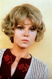 Barbara Harris as Evelyn Kelcher in Peggy Sue Got Married 1986