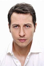 Ali Aksöz as Timucin Erguvan in Housewife 2017