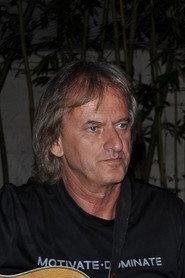 Radu Goldiș as Mihai in Melodii, melodii 1978