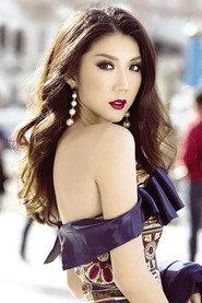 Ngọc Quyên as Ái Vy in 14 Days 2009