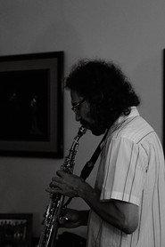 Daniel Pitta as Saxophones in Quiprocó 2023