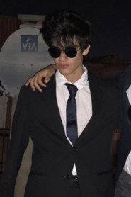 Efe Gezicioglu as Efe in On the coincidences of being filmed falling in love 2026