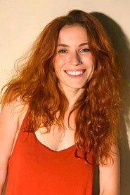 Ana "Frihet" as Elisabete in Suposto Fim 2024