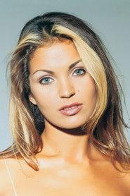 Esin Moralıoğlu as  in Romantic 2007