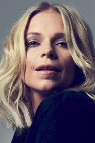 Petra Marklund as Self - Artist in En kväll för Marie Fredriksson 2020