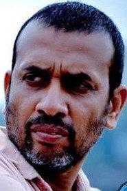 Sarath Kothalawala as Dr. Roshan in Dr. Nawariyan 2017