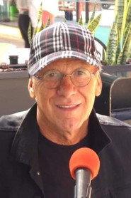 Alberto Trombetta as Presentador de TV in Soledad y Larguirucho 2012