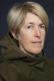 Maggie Hannon as Mary Ann in Samanta Nobody 2026