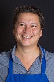 Kenji López-Alt as Himself in Jaune macaroni 2019