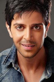 Vijay Bhatia as Vivek (as Vije Bhatia) in Mumbai 125 KM 2014