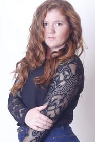 Luiza Outão as Produtora in O Palco dos Rebeldes 2024